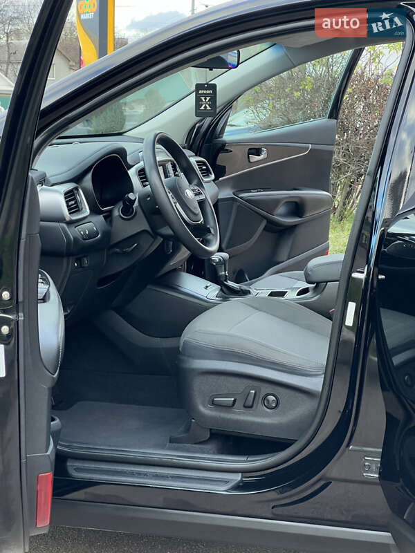 Позашляховик / Кросовер Kia Sorento 2018 в Житомирі