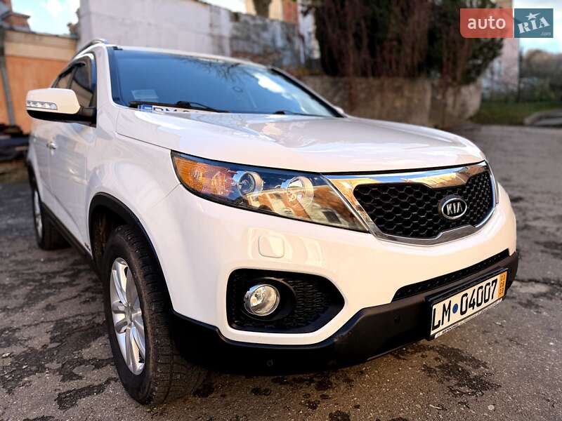 Внедорожник / Кроссовер Kia Sorento 2010 в Кременце