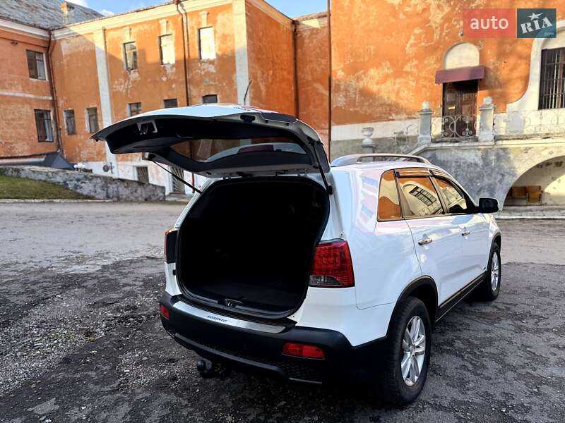 Внедорожник / Кроссовер Kia Sorento 2010 в Кременце