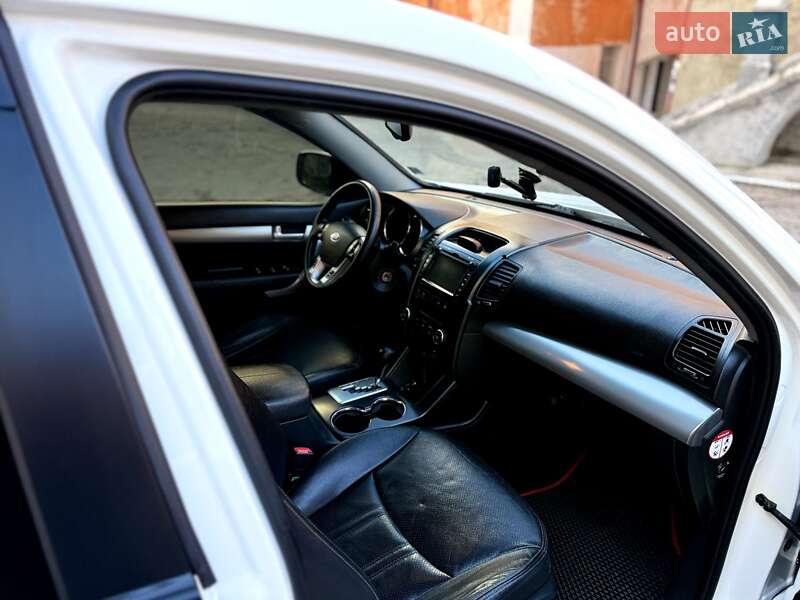 Внедорожник / Кроссовер Kia Sorento 2010 в Кременце