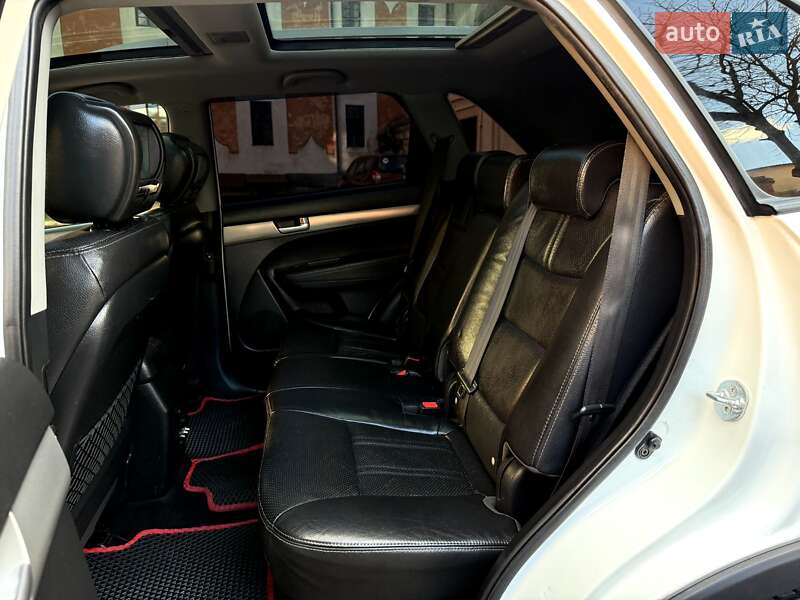 Внедорожник / Кроссовер Kia Sorento 2010 в Кременце