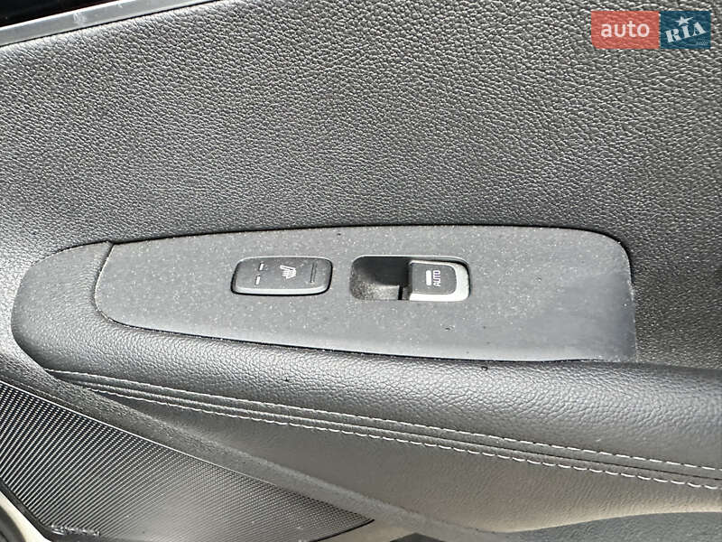 Внедорожник / Кроссовер Kia Sorento 2016 в Дубно