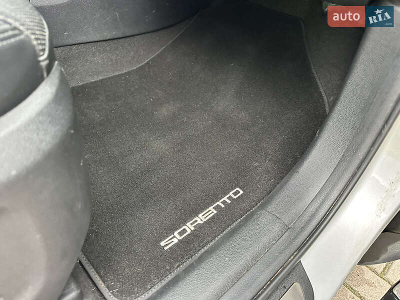 Внедорожник / Кроссовер Kia Sorento 2016 в Дубно