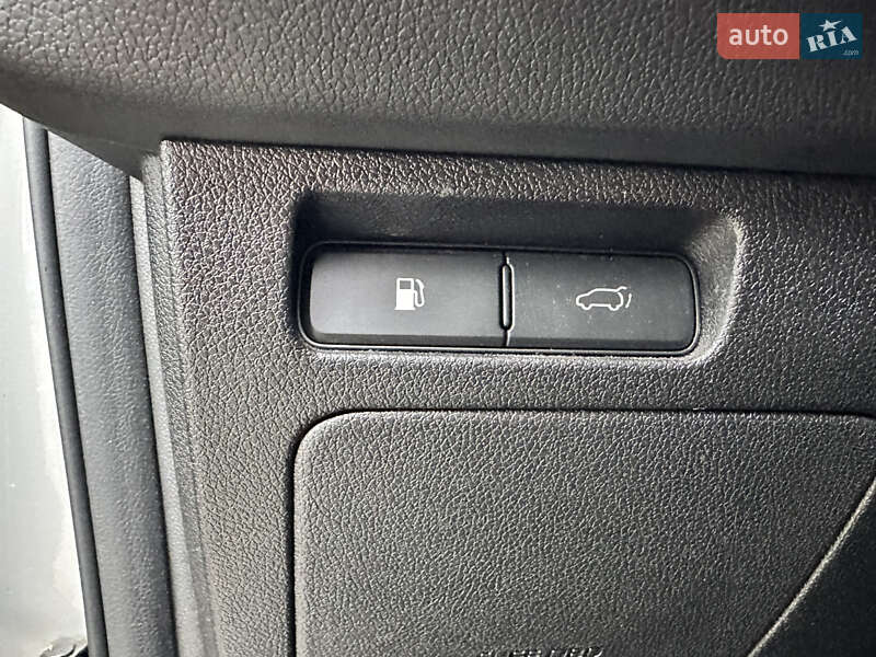 Внедорожник / Кроссовер Kia Sorento 2016 в Дубно