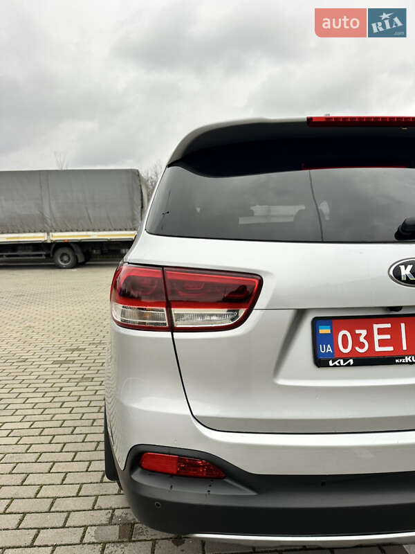 Внедорожник / Кроссовер Kia Sorento 2016 в Дубно