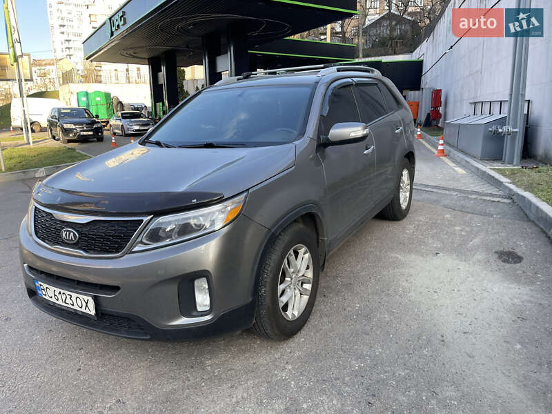 Внедорожник / Кроссовер Kia Sorento 2013 в Киеве фото 5 Внедорожник / Кроссовер Kia Sorento 2013 в Киеве