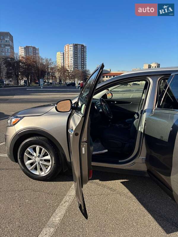 Внедорожник / Кроссовер Kia Sorento 2015 в Броварах