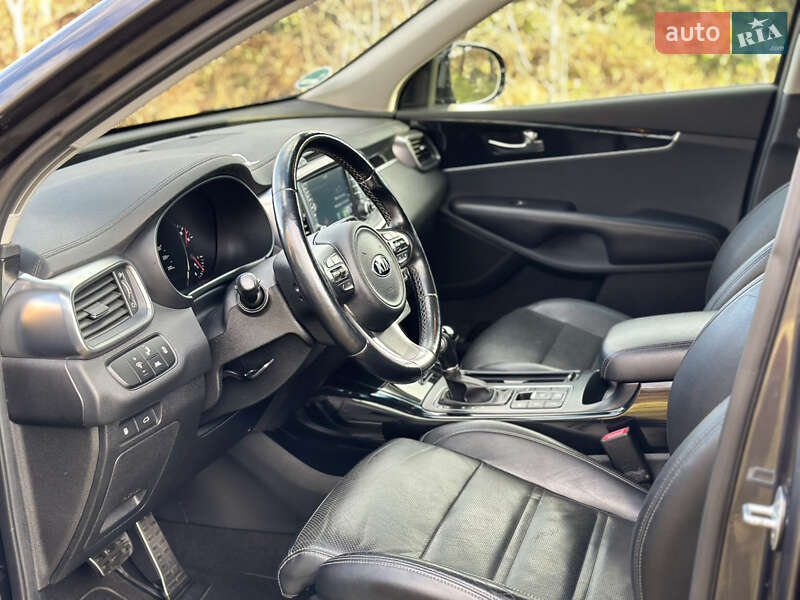 Внедорожник / Кроссовер Kia Sorento 2016 в Самборе фото 36 Внедорожник / Кроссовер Kia Sorento 2016 в Самборе