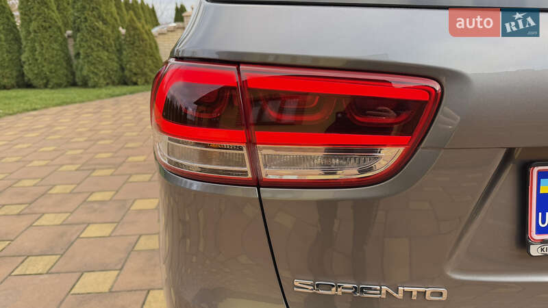 Внедорожник / Кроссовер Kia Sorento 2015 в Черновцах