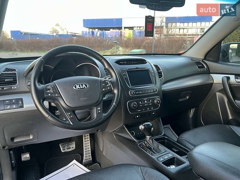 Внедорожник / Кроссовер Kia Sorento 2013 в Дрогобыче