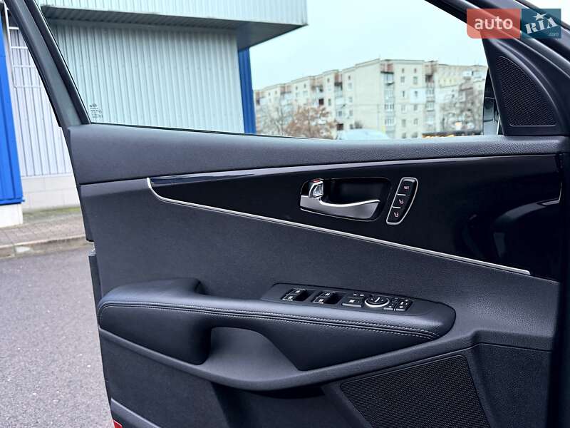 Внедорожник / Кроссовер Kia Sorento 2016 в Ковеле