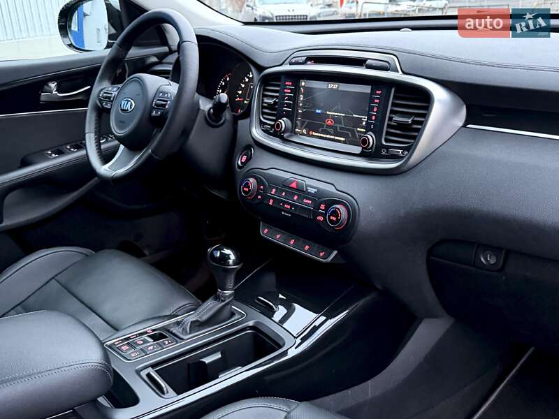 Внедорожник / Кроссовер Kia Sorento 2016 в Ковеле