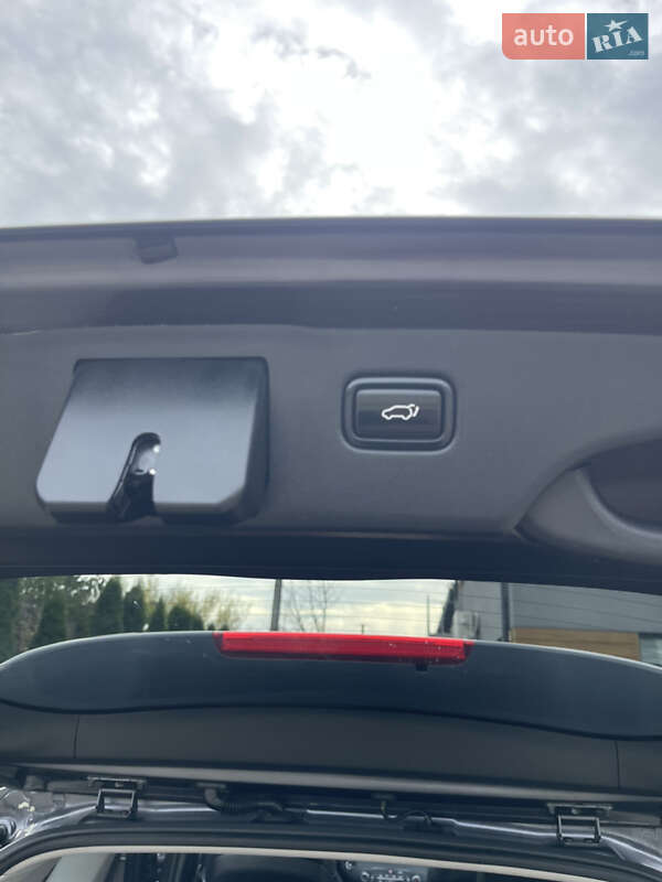 Внедорожник / Кроссовер Kia Sorento 2017 в Стрые