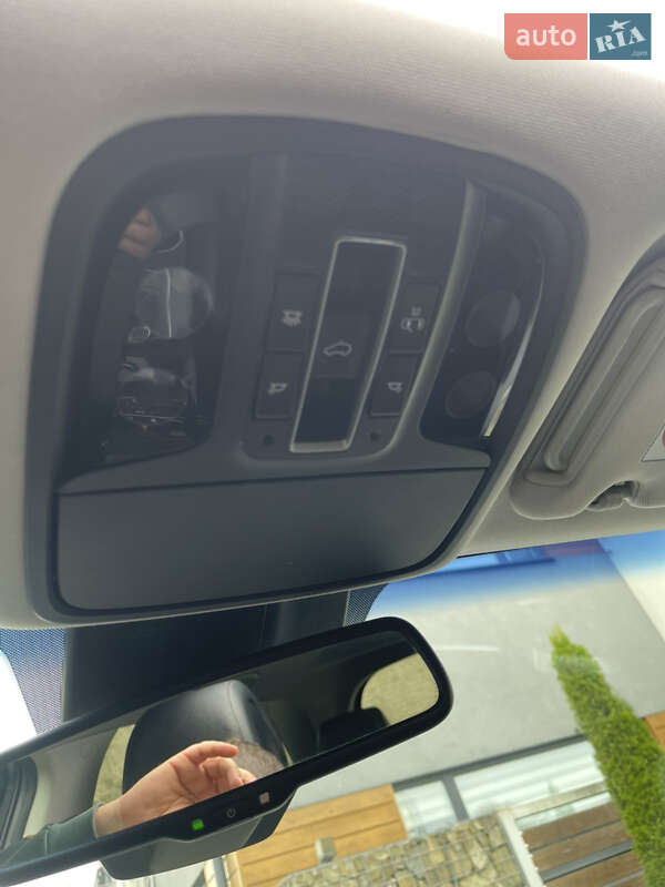 Внедорожник / Кроссовер Kia Sorento 2017 в Стрые