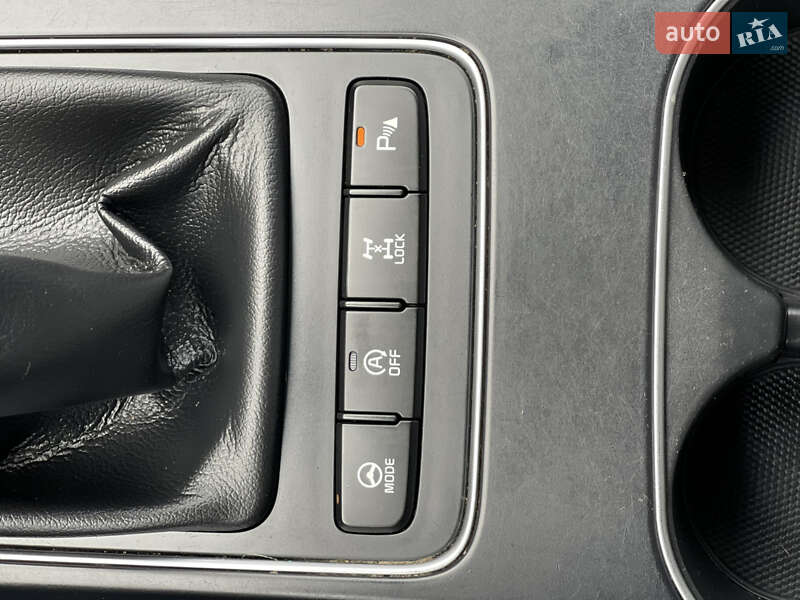 Внедорожник / Кроссовер Kia Sorento 2017 в Стрые