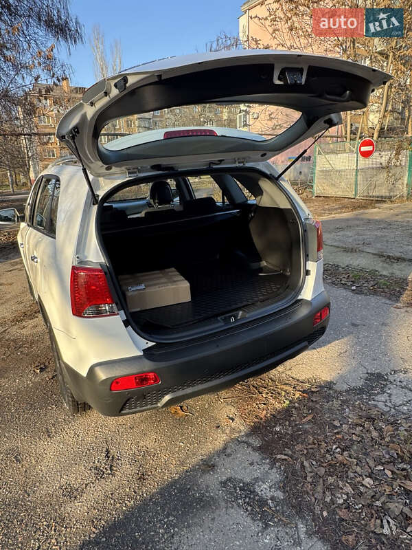 Позашляховик / Кросовер Kia Sorento 2012 в Запоріжжі