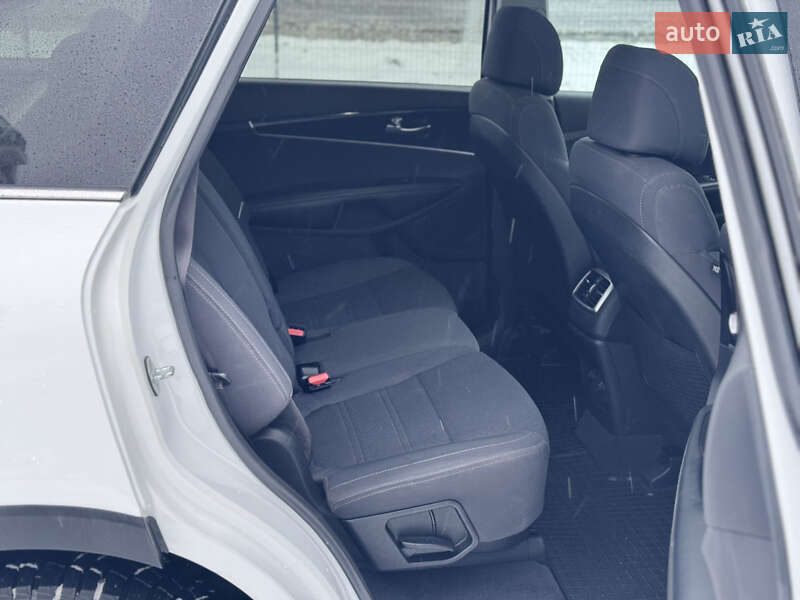 Позашляховик / Кросовер Kia Sorento 2016 в Львові