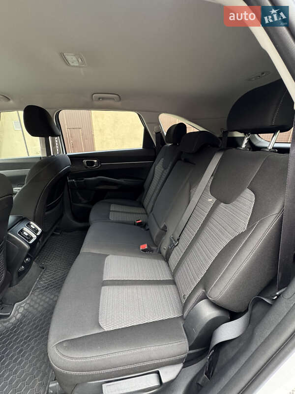 Внедорожник / Кроссовер Kia Sorento 2021 в Владимире фото 65 Внедорожник / Кроссовер Kia Sorento 2021 в Владимире