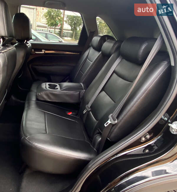 Внедорожник / Кроссовер Kia Sorento 2013 в Ровно