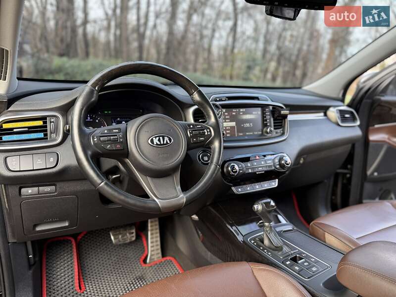 Внедорожник / Кроссовер Kia Sorento 2017 в Киеве