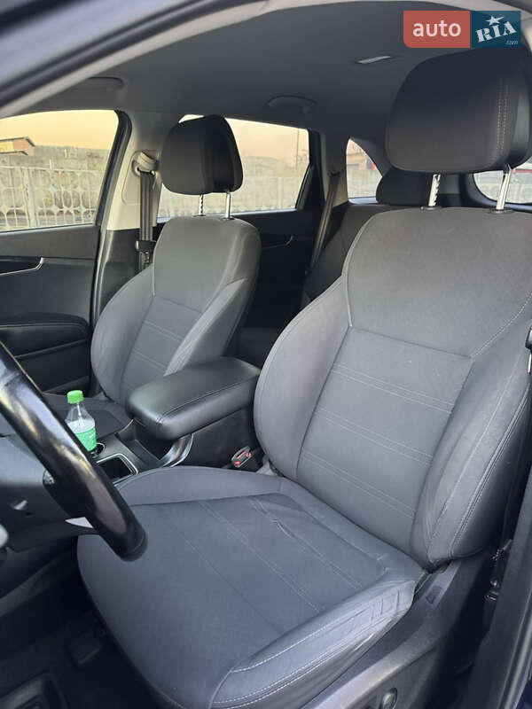 Внедорожник / Кроссовер Kia Sorento 2016 в Лубнах