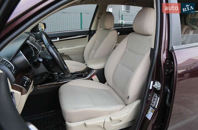 Внедорожник / Кроссовер Kia Sorento 2013 в Киеве