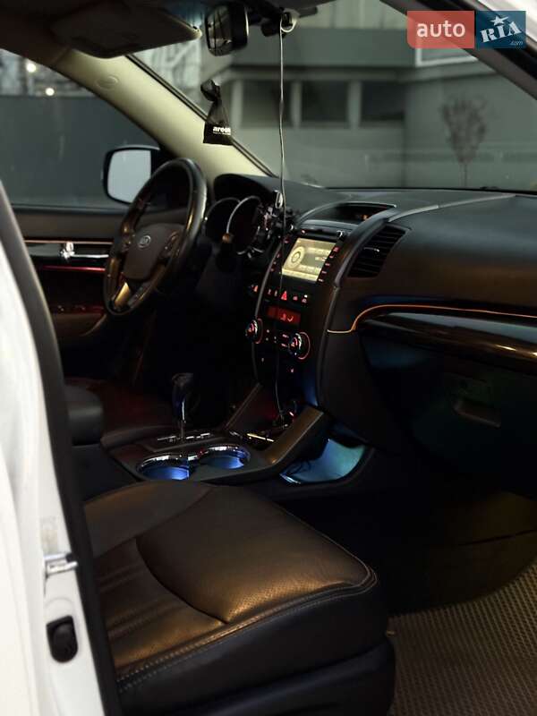 Внедорожник / Кроссовер Kia Sorento 2012 в Черкассах