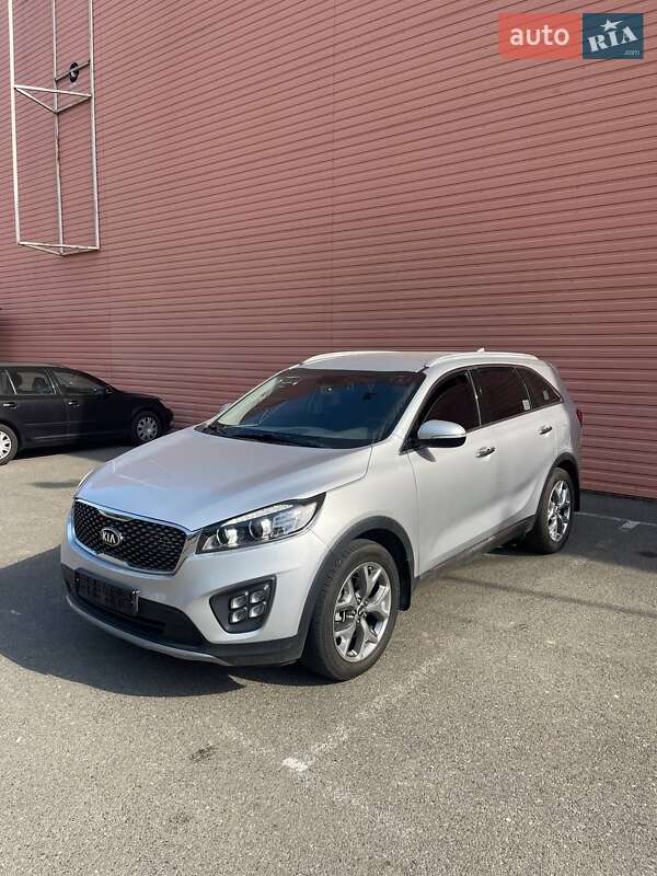 Внедорожник / Кроссовер Kia Sorento 2016 в Киеве