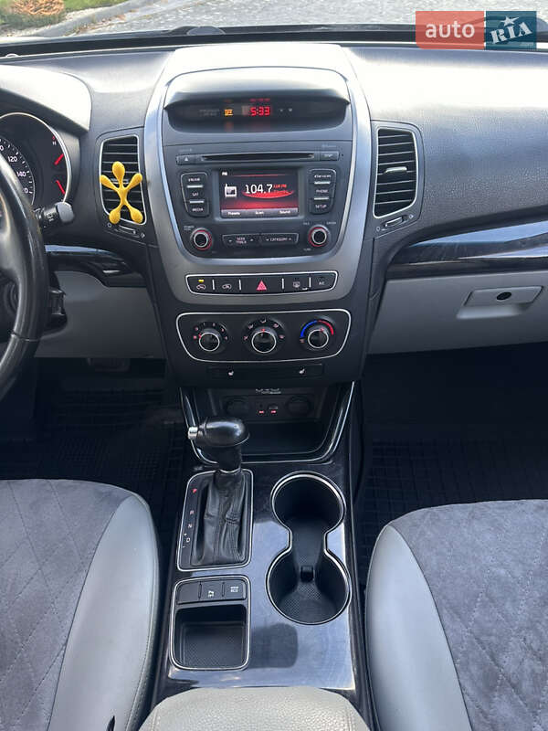 Внедорожник / Кроссовер Kia Sorento 2014 в Львове фото 17 Внедорожник / Кроссовер Kia Sorento 2014 в Львове