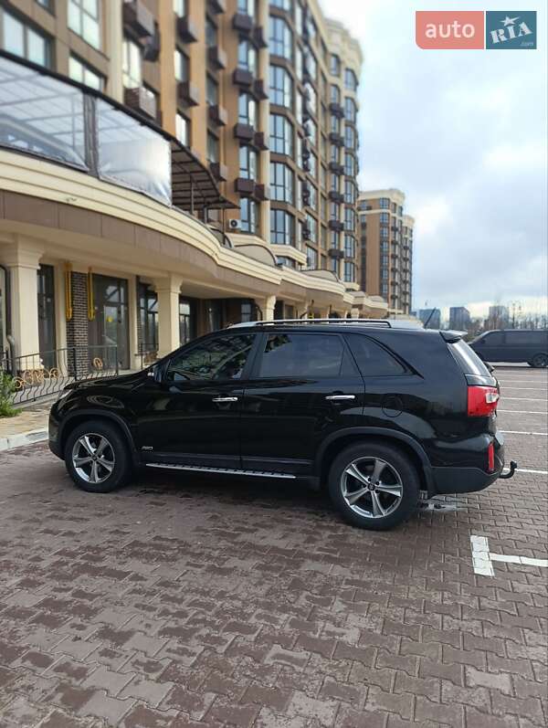 Позашляховик / Кросовер Kia Sorento 2014 в Києві