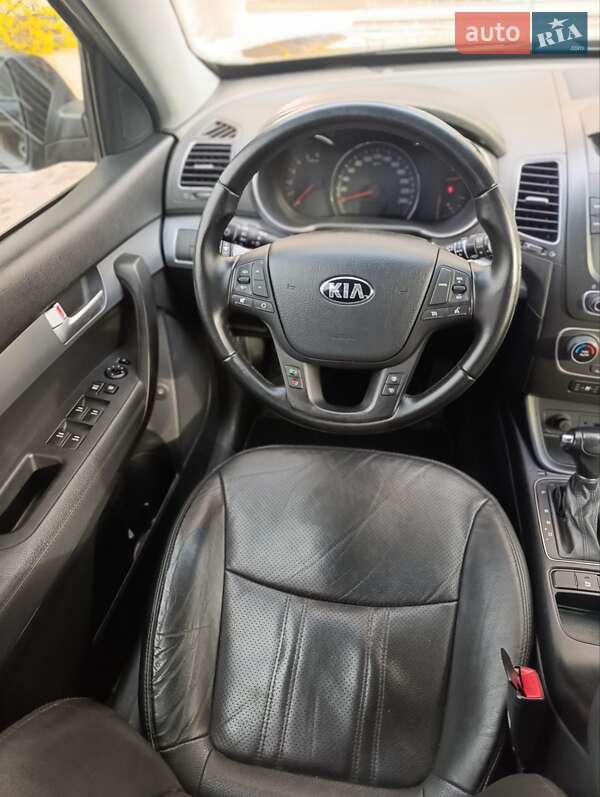 Позашляховик / Кросовер Kia Sorento 2014 в Києві