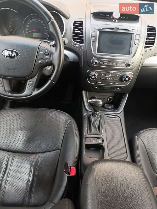 Позашляховик / Кросовер Kia Sorento 2014 в Києві