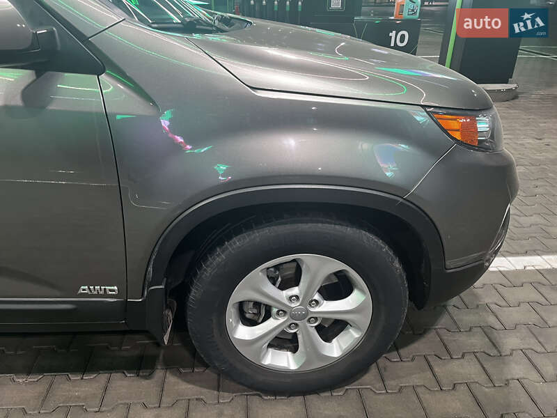 Позашляховик / Кросовер Kia Sorento 2012 в Одесі