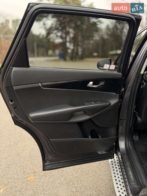 Позашляховик / Кросовер Kia Sorento 2015 в Луцьку