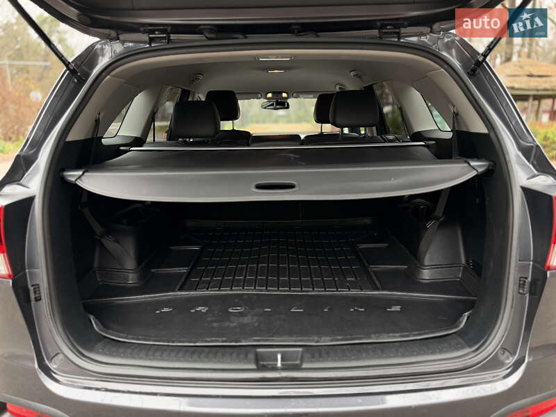 Позашляховик / Кросовер Kia Sorento 2015 в Луцьку