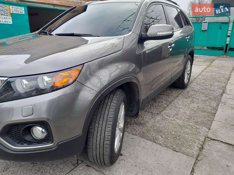 Позашляховик / Кросовер Kia Sorento 2012 в Полтаві