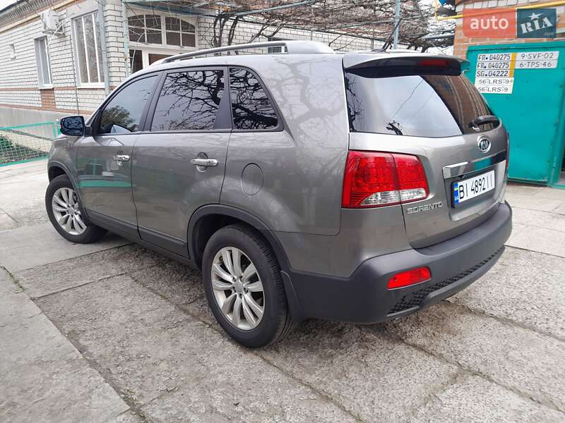 Позашляховик / Кросовер Kia Sorento 2012 в Полтаві