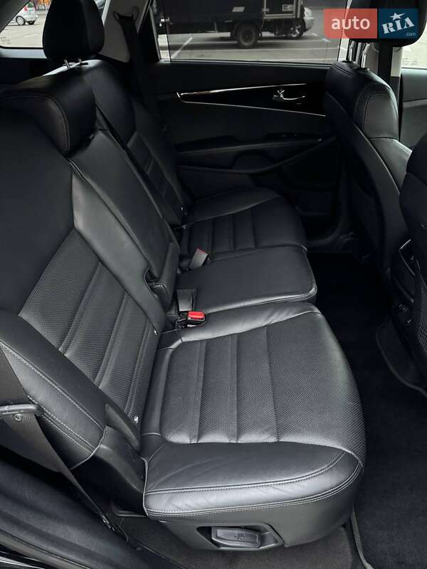 Позашляховик / Кросовер Kia Sorento 2016 в Києві