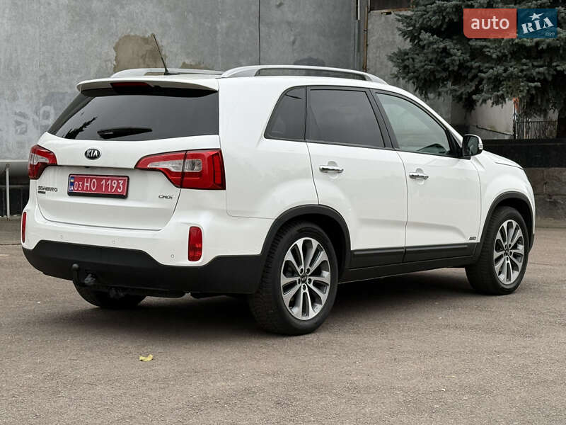 Внедорожник / Кроссовер Kia Sorento 2015 в Ровно