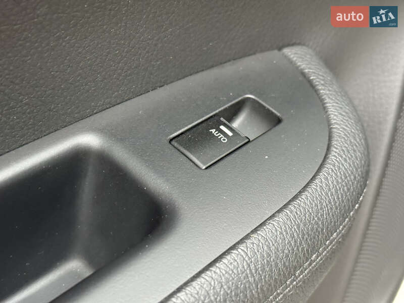 Внедорожник / Кроссовер Kia Sorento 2015 в Ровно