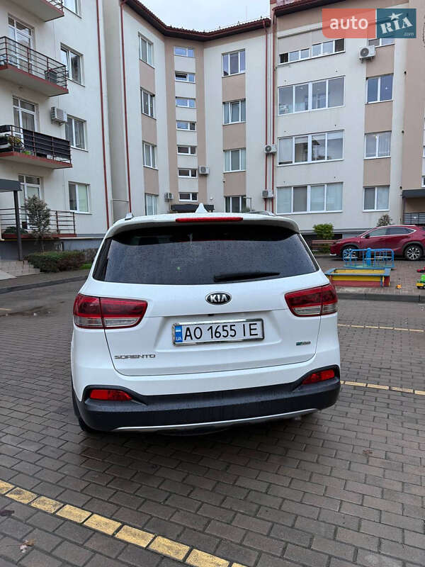 Внедорожник / Кроссовер Kia Sorento 2016 в Ужгороде