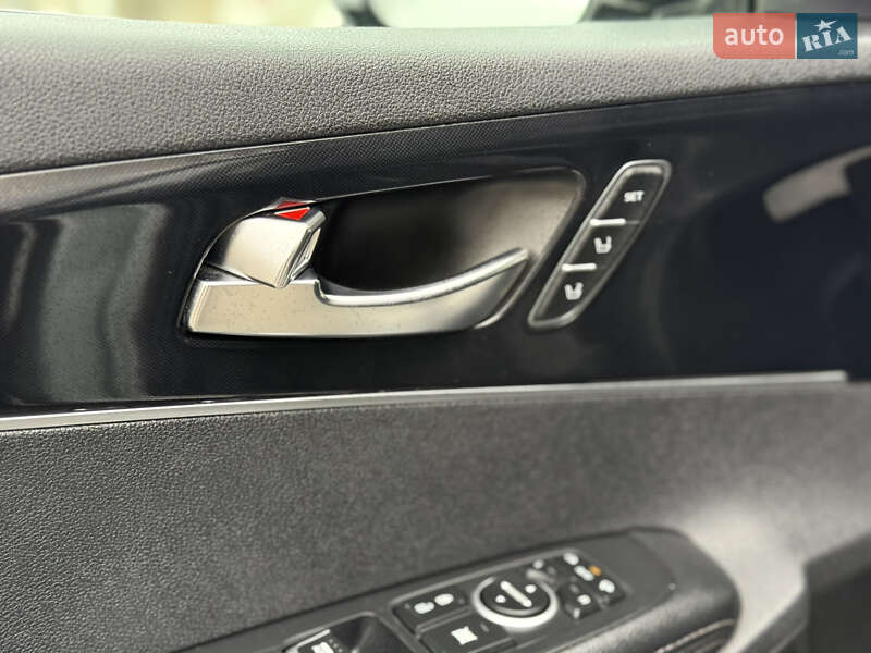 Позашляховик / Кросовер Kia Sorento 2015 в Стрию