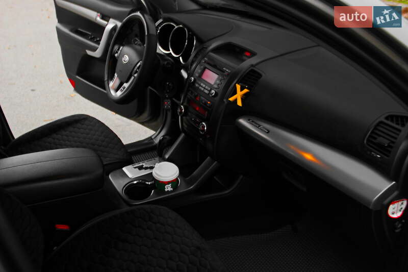 Позашляховик / Кросовер Kia Sorento 2012 в Дніпрі