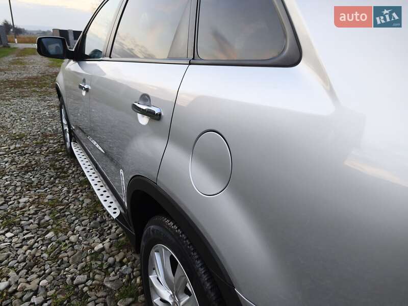 Позашляховик / Кросовер Kia Sorento 2010 в Коломиї