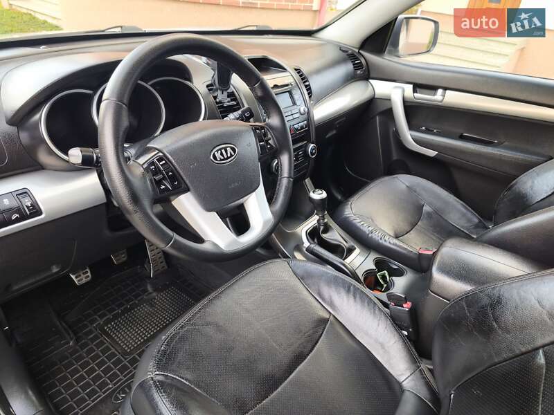 Позашляховик / Кросовер Kia Sorento 2010 в Коломиї