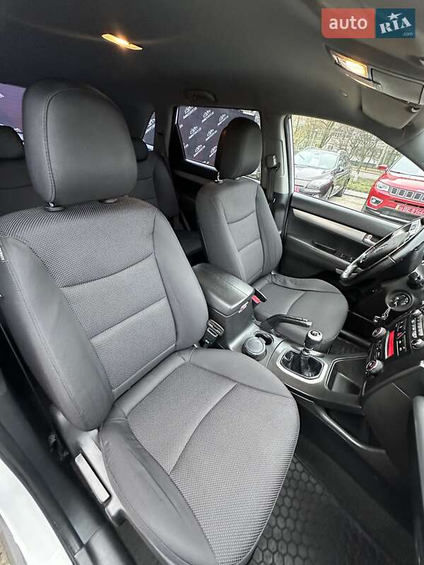 Внедорожник / Кроссовер Kia Sorento 2012 в Сумах