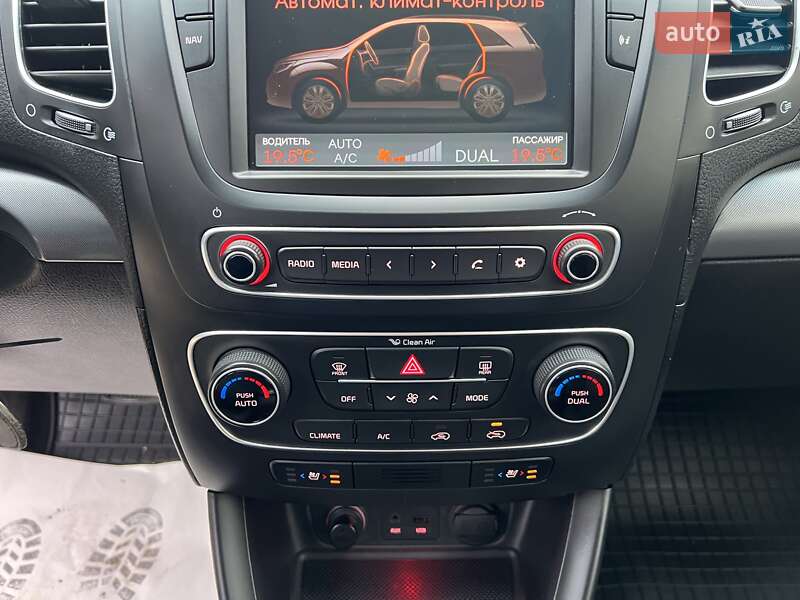 Внедорожник / Кроссовер Kia Sorento 2014 в Радивилове