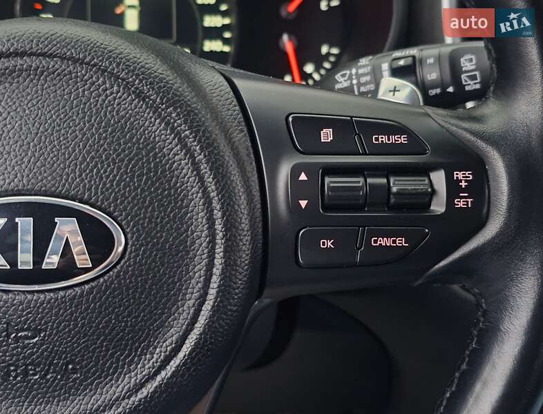 Внедорожник / Кроссовер Kia Sorento 2016 в Киеве