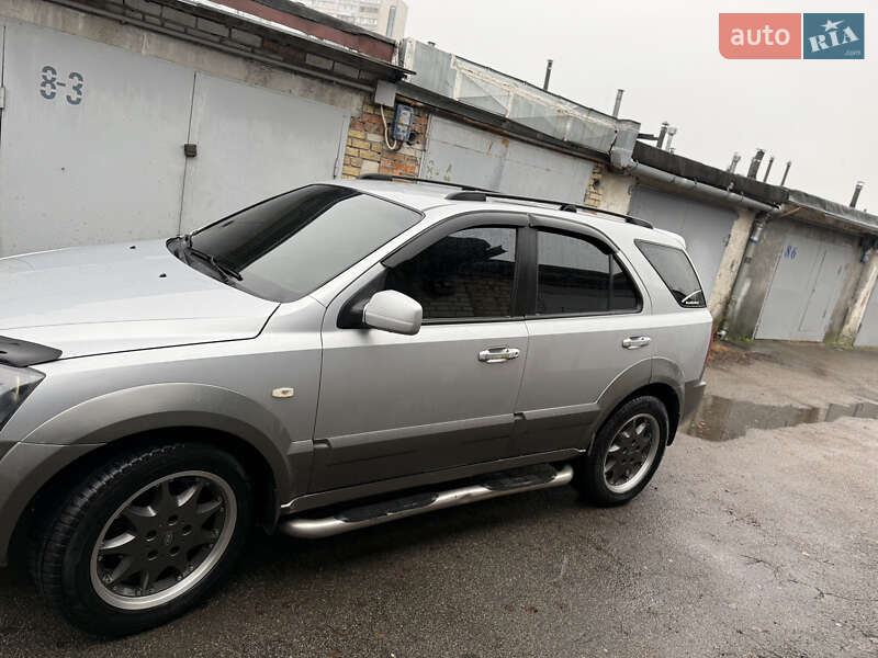 Позашляховик / Кросовер Kia Sorento 2006 в Києві