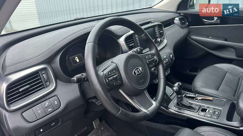 Позашляховик / Кросовер Kia Sorento 2015 в Дубні фото 16 Позашляховик / Кросовер Kia Sorento 2015 в Дубні